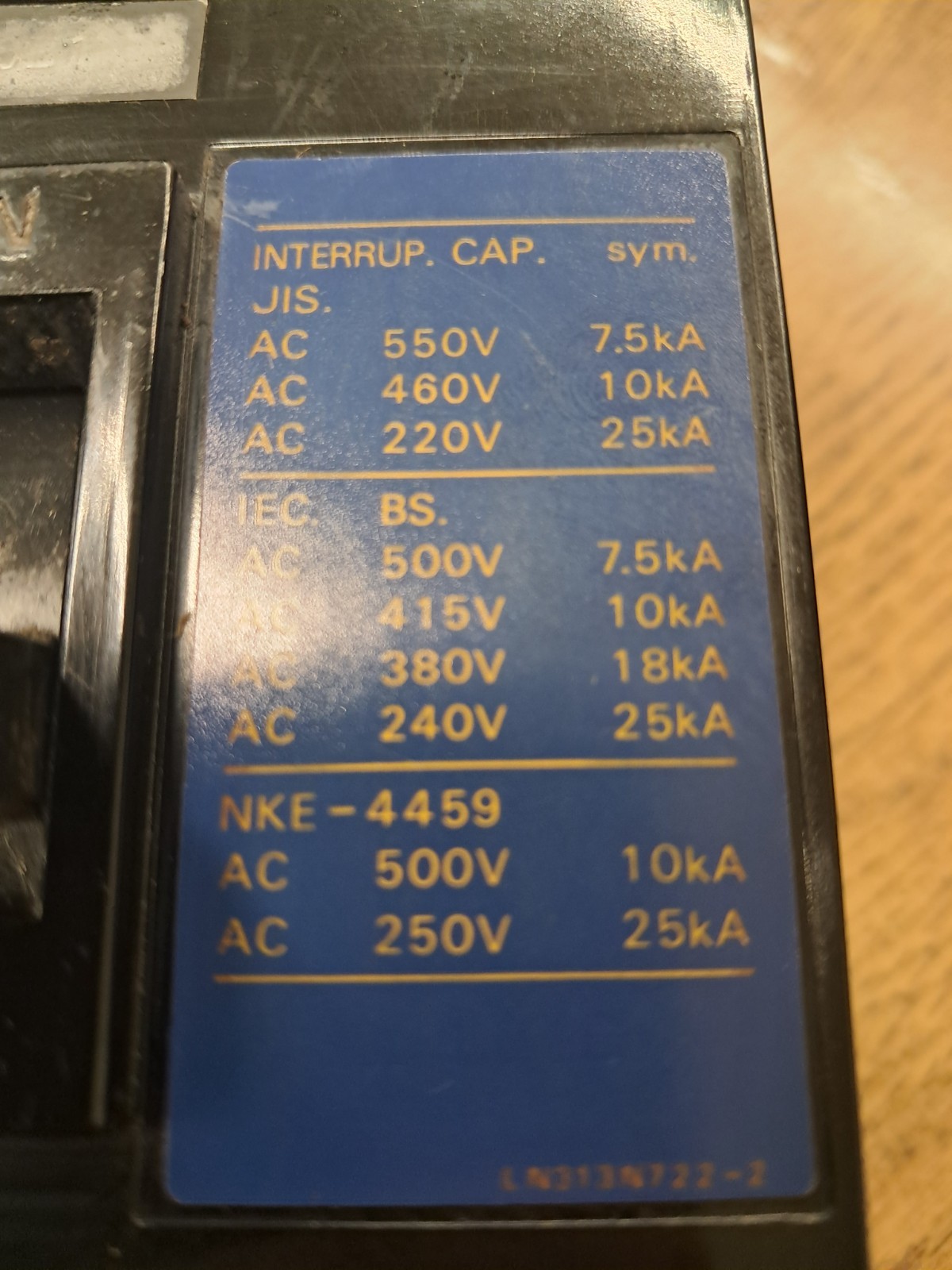 Mitsubishi Electric NF100-CS No-fuse Breaker 3 Pole 75 Amp AC220V