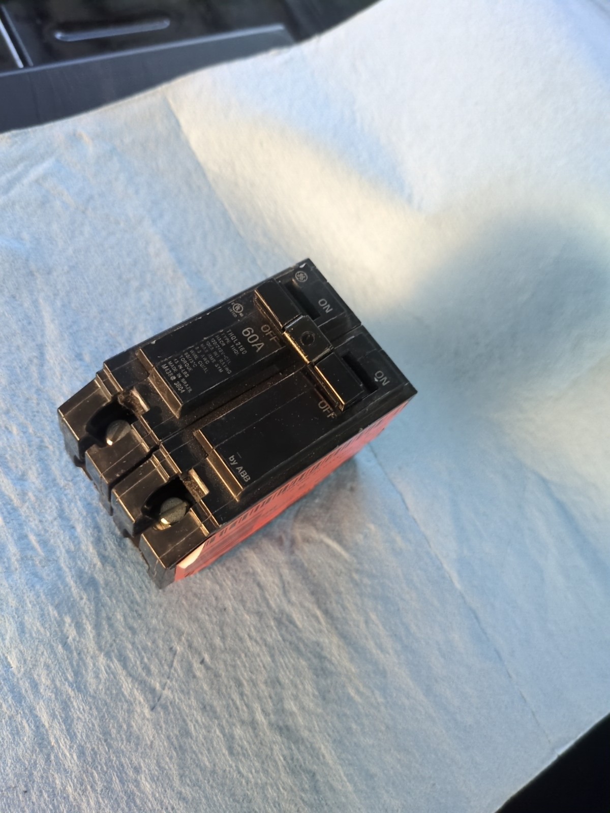 THQL2160 CIRCUIT BREAKER 60 AMP / 2 POLE GENERAL ELECTRIC 120/240V CTL