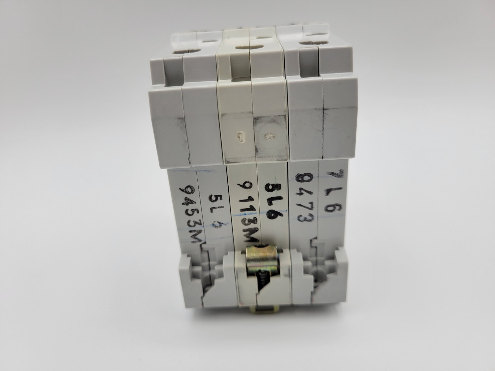 ABB S253-L6 DIN Rail Mount Circuit Breaker 6 Amp 480 Volt AC 3 Pole 3 Phase