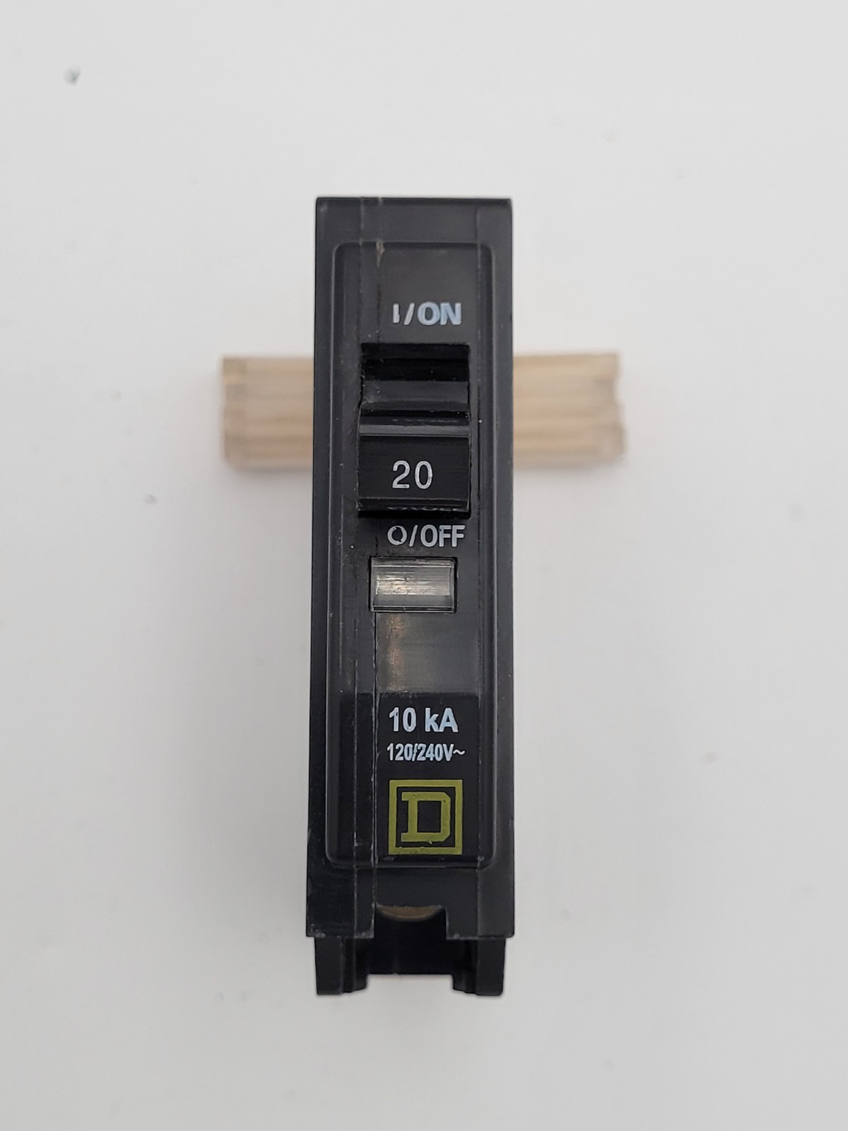 Square D QOB120 20A 1-Pole Bolt On Circuit Breakers Type QOB (Lot of 5) USED