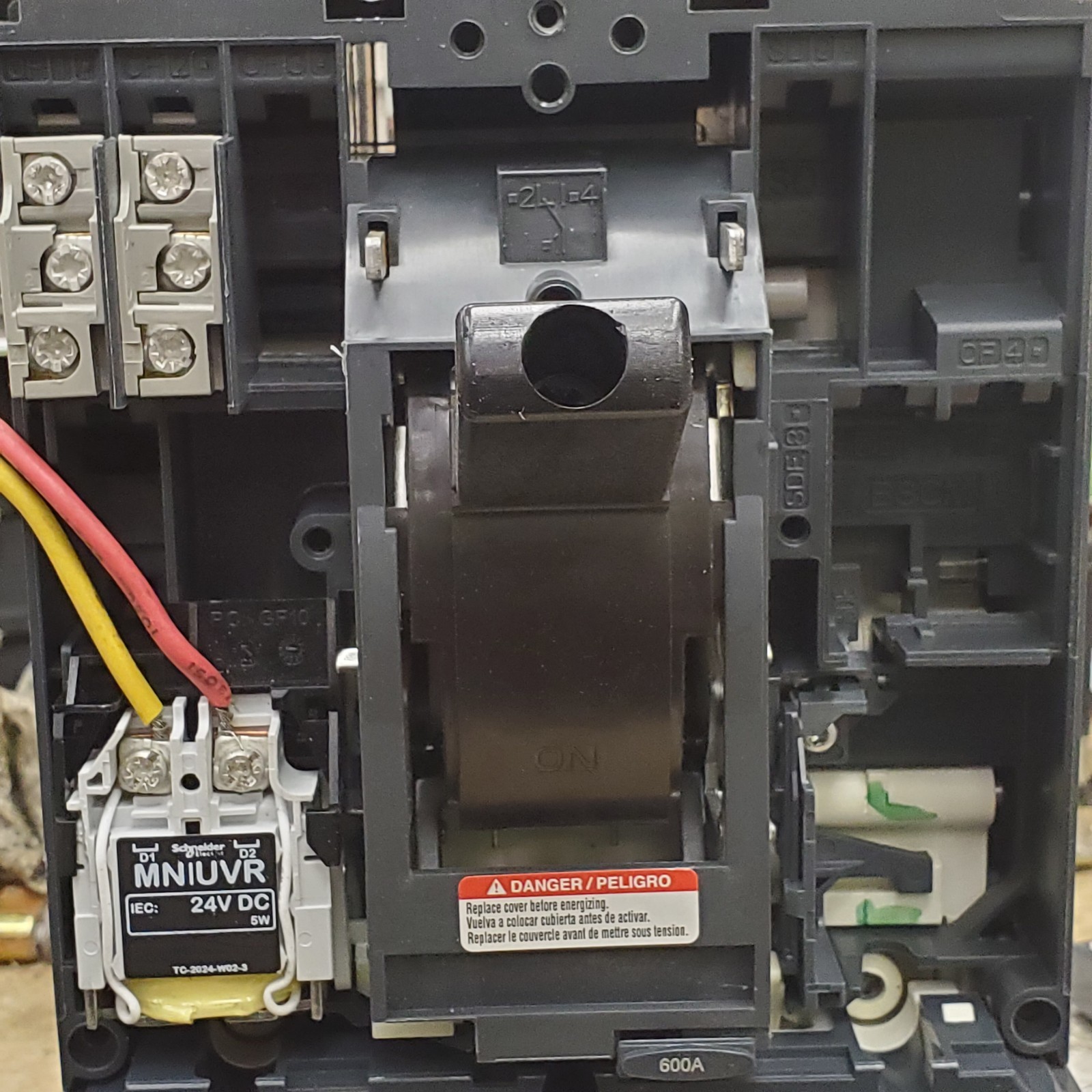 Square D LLF37060D33 PowerPact Circuit Breaker 600 Amp 500VDC w/ Adj Mag Trip