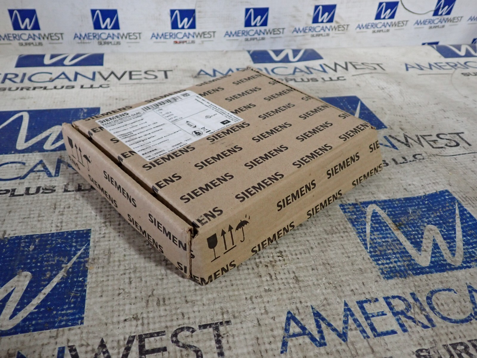 New in box Siemens 3VA4120-5ED14-0AA0 20 amp 1p 347v 3VA4