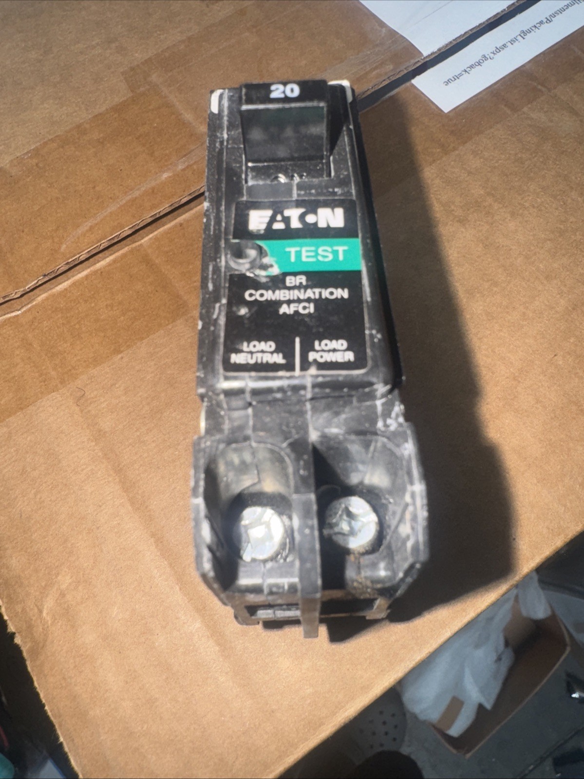 CHIPPED Eaton BRP120GF 20A 120/240V 1-pole GFCI Circuit Breaker Plug-on Neutral
