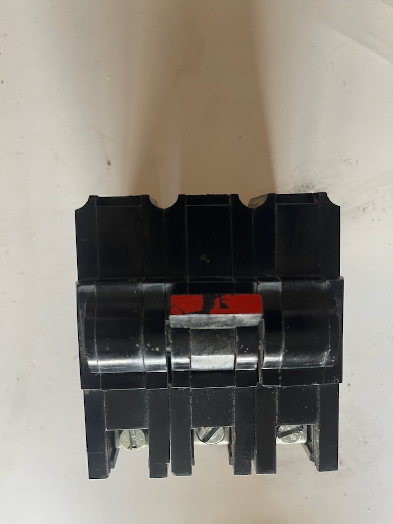 FEDERAL PACIFIC 30AMP 240V 3 POLE ISSUE JM-4 TYPE NA SHUNT TRIP, USED