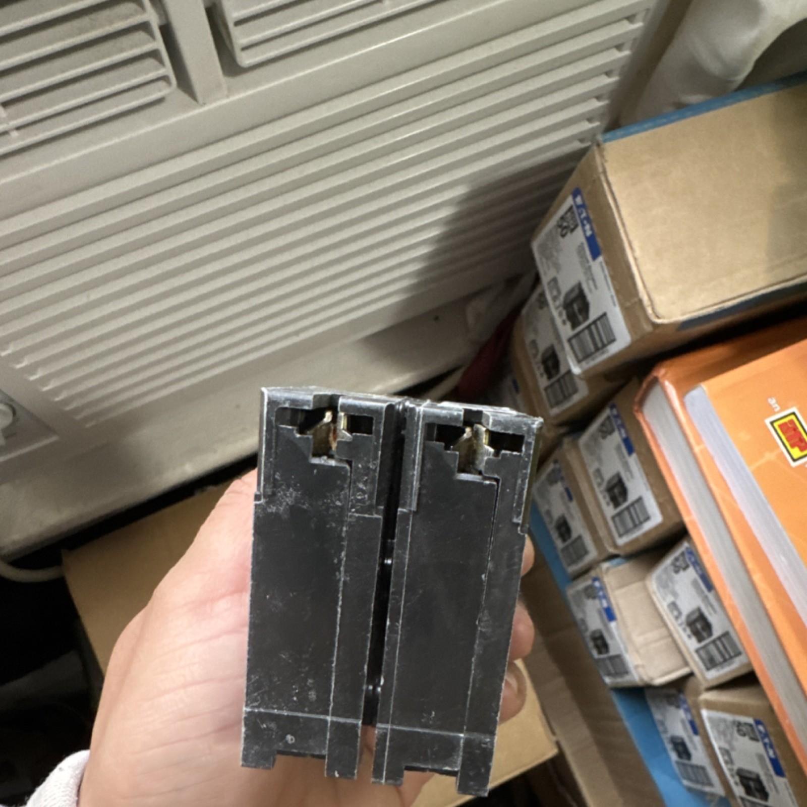 Eaton BR230 30 Amp 2-Pole Circuit Breaker Common Trip Plug-In/On Mount