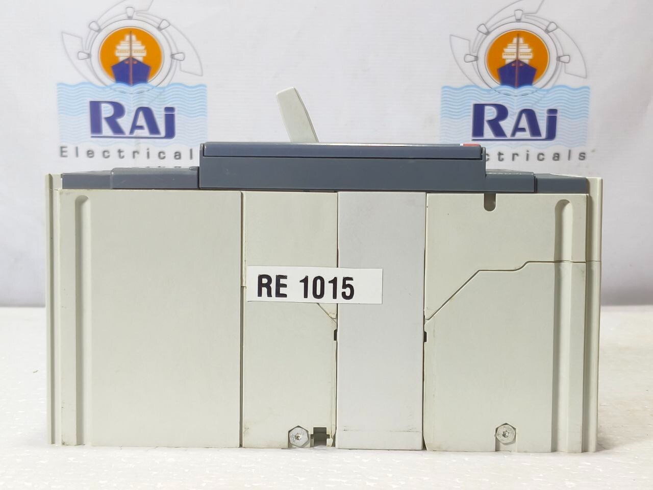 ABB TMAX T4S 250 100A 3POLE CIRCUIT BREAKER MCCB 40kA at 440V (FREE SHIPPING)