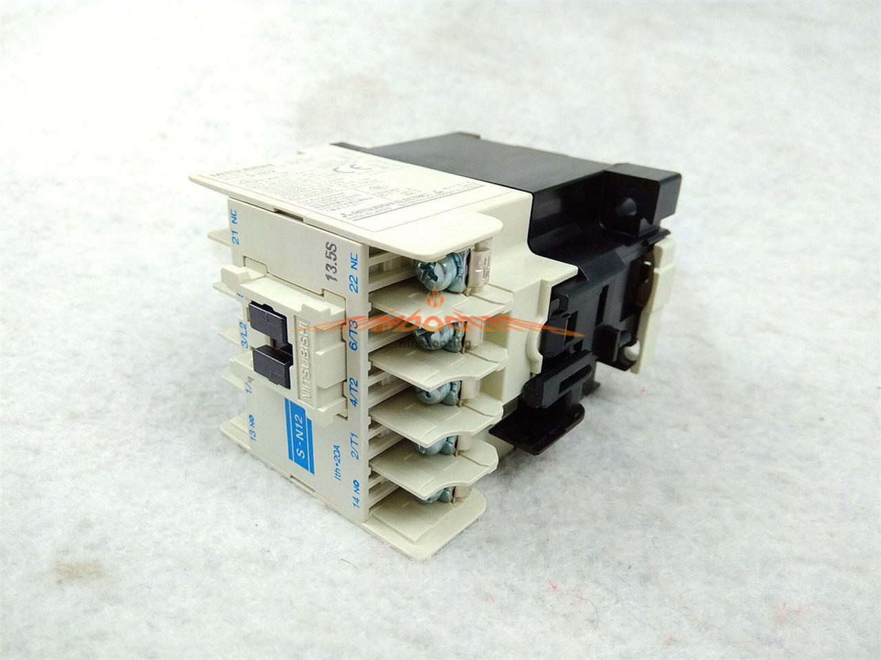 1piece NEW Mitsubishi S-N12 S N12 220V contactor