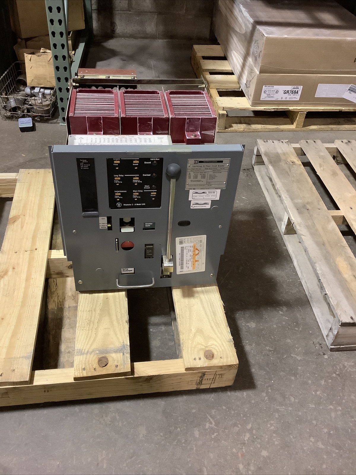 Type DS-416 Circuit Breaker