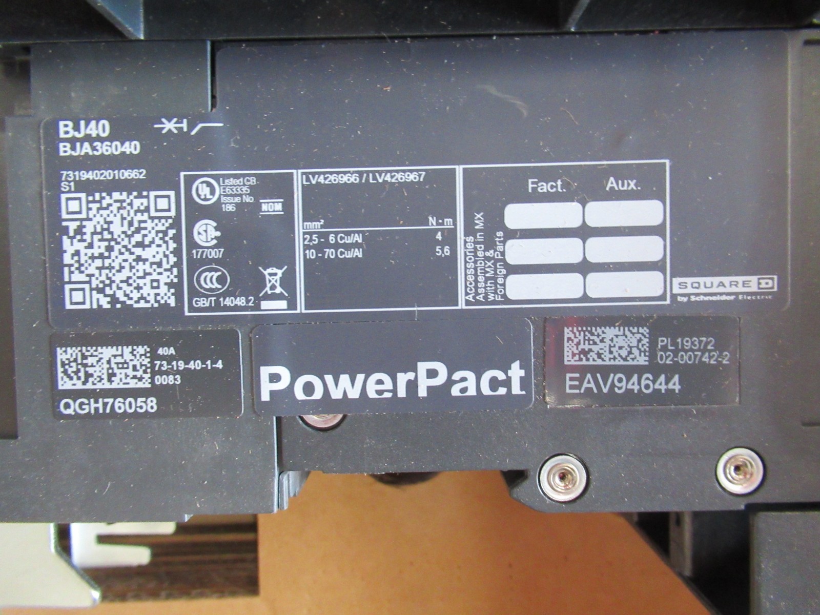 Square D BJA36040 Circuit Breaker 40 Amp 600 Volt 3 Pole 65K -NEW-B