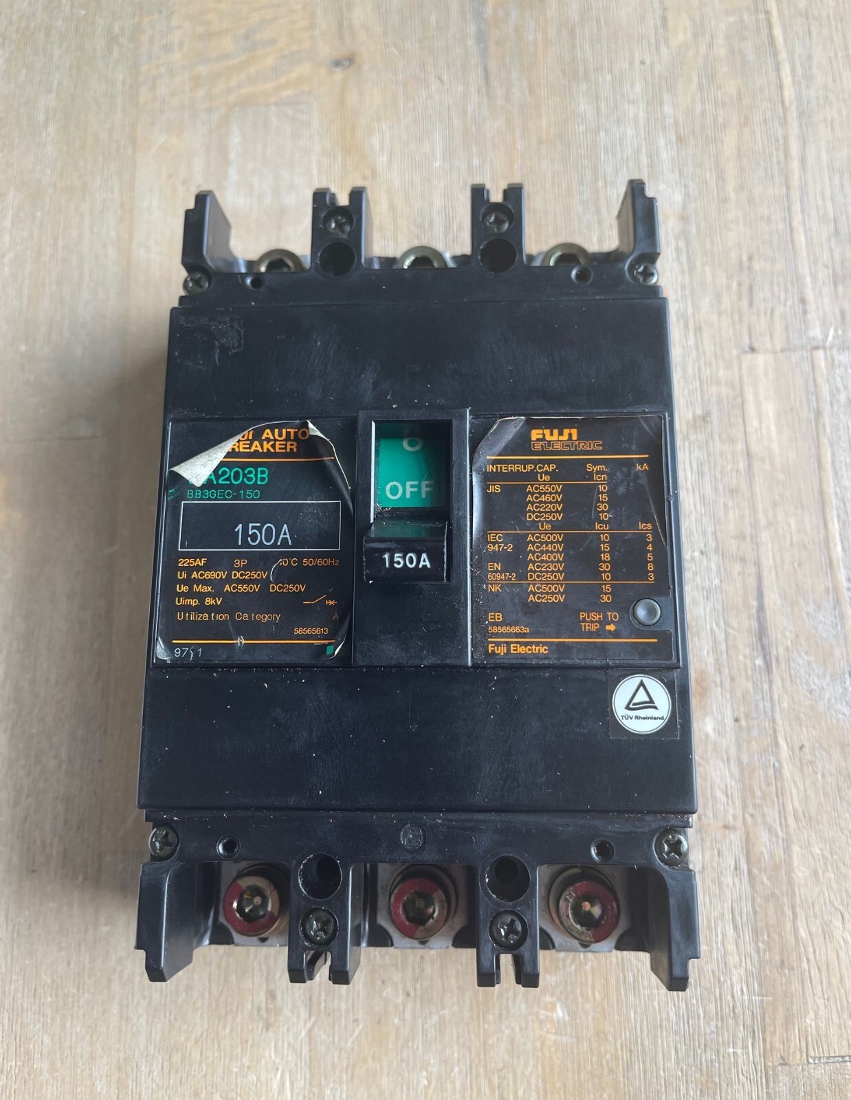 FUJI ELECTRIC EA203B BB3GEC-150 AUTO CIRCUIT BREAKER 150A 3P