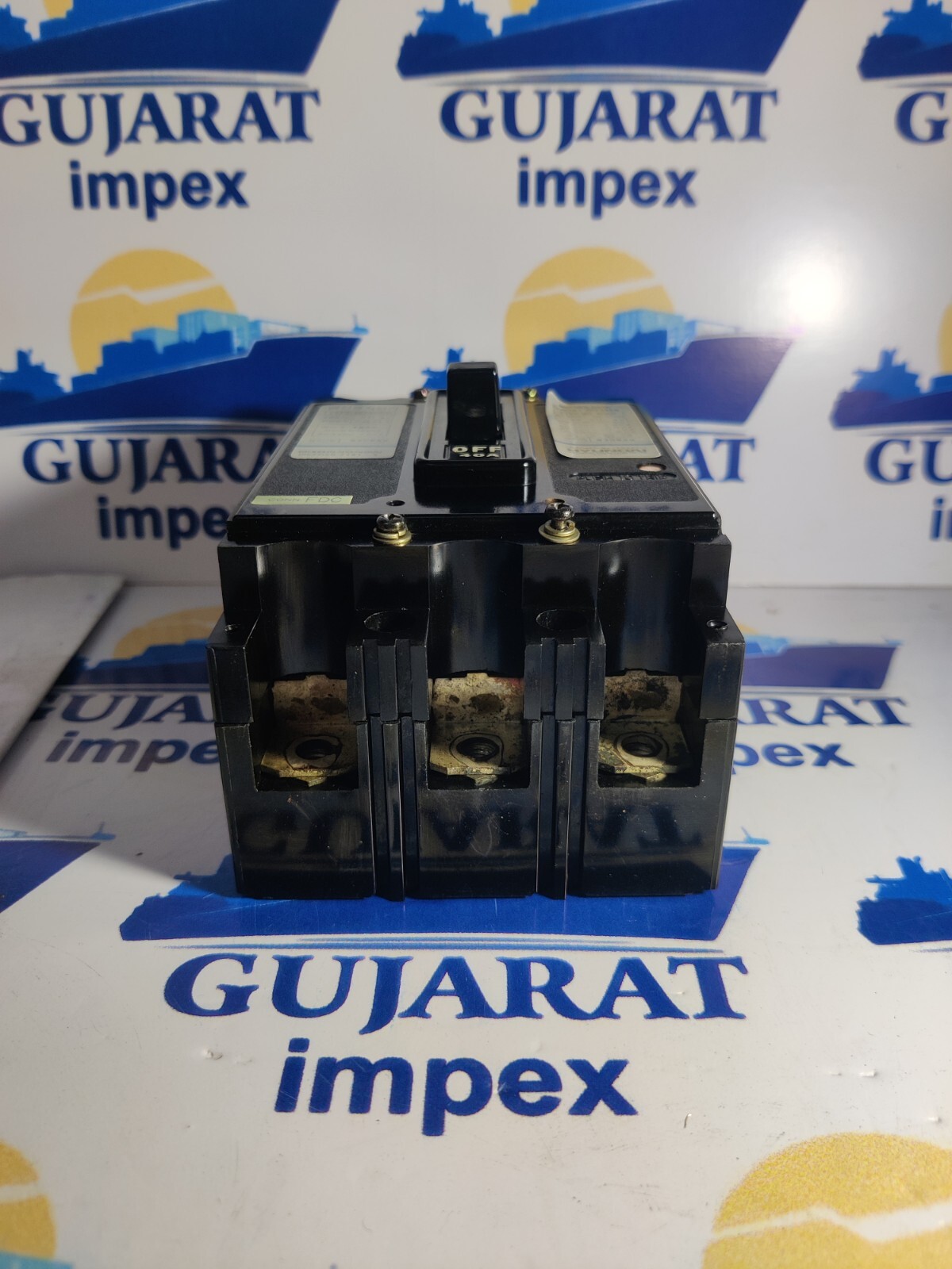 HYUNDAI CIRCUIT BREAKER HO-60BB 40A 3P AC440V 7.5KA PUSH TO TRIP TESTED OK