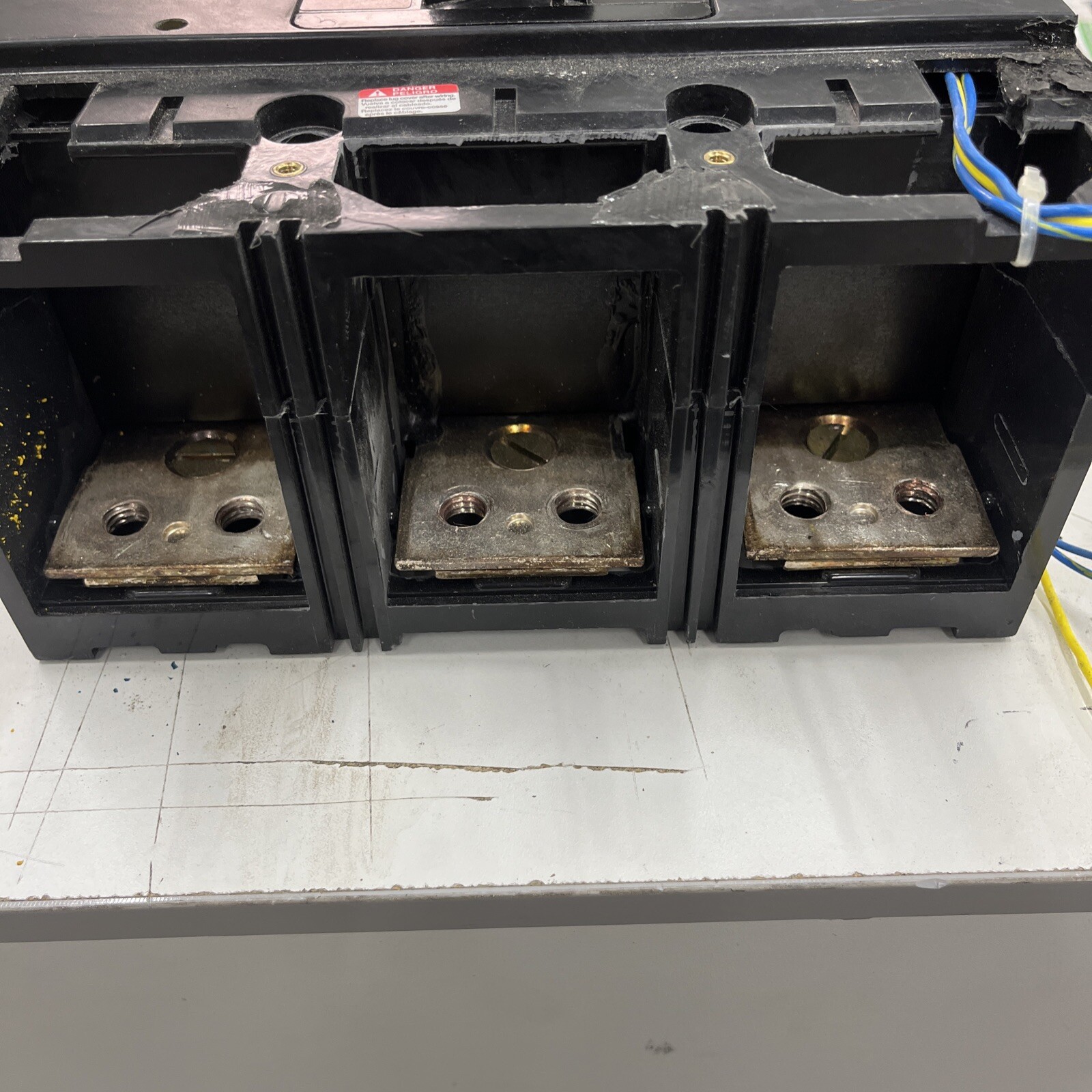Square D MHL365001212 3 pole 500 Amp 600 Volt TESTED