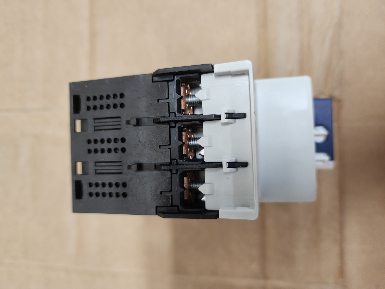 Allen Bradley 140MT-D9E-C10 480V 0.63 – 1 A Motor Protector Circuit Breaker