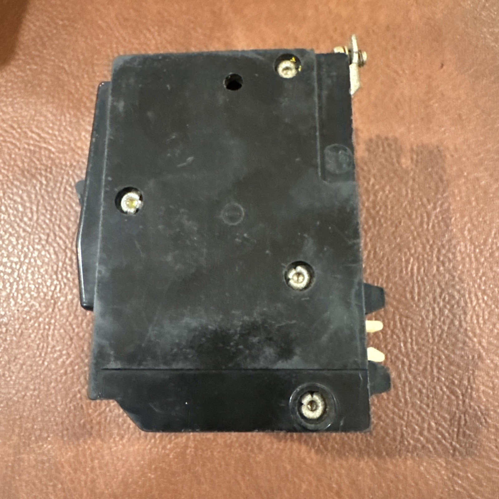 SQUARE D QOB360VH 3P 60A 240V 22K bolt on circuit breaker 3 Pole 60 Amps