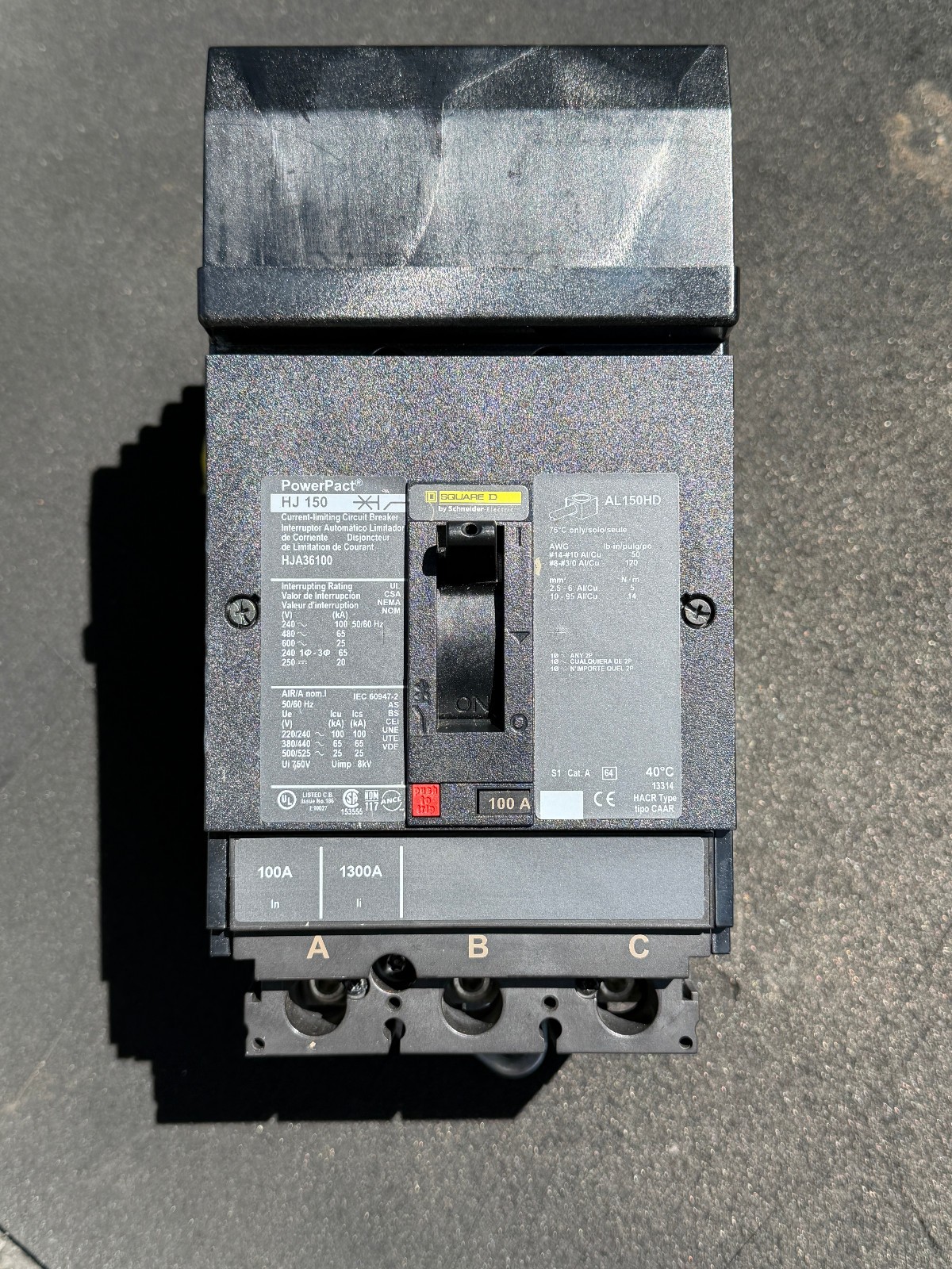 Square D HJA36100 PowerPact 100A 3-P 3-PH 600V Molded Case Circuit Breaker HJ150