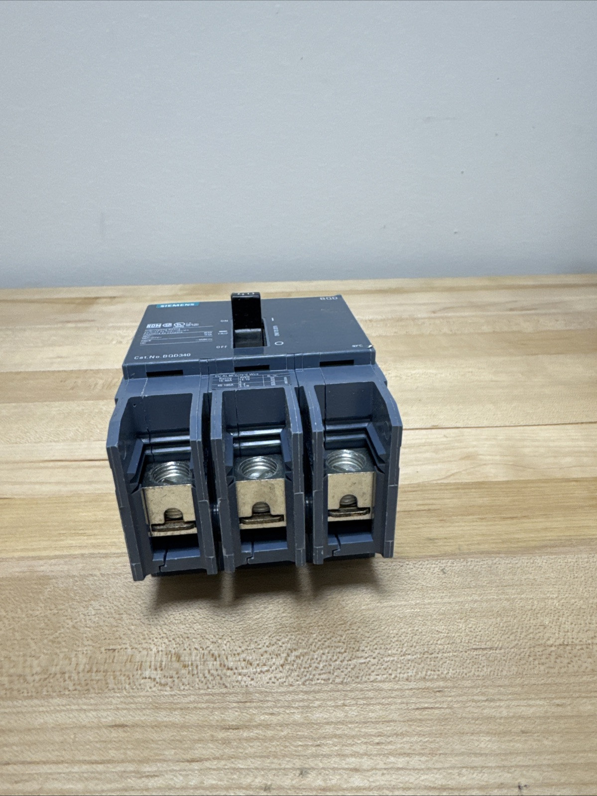 NEW IN BOX SIEMENS BQD340 CIRCUIT BREAKER 3 POLE 40 AMP 14 KAIC
