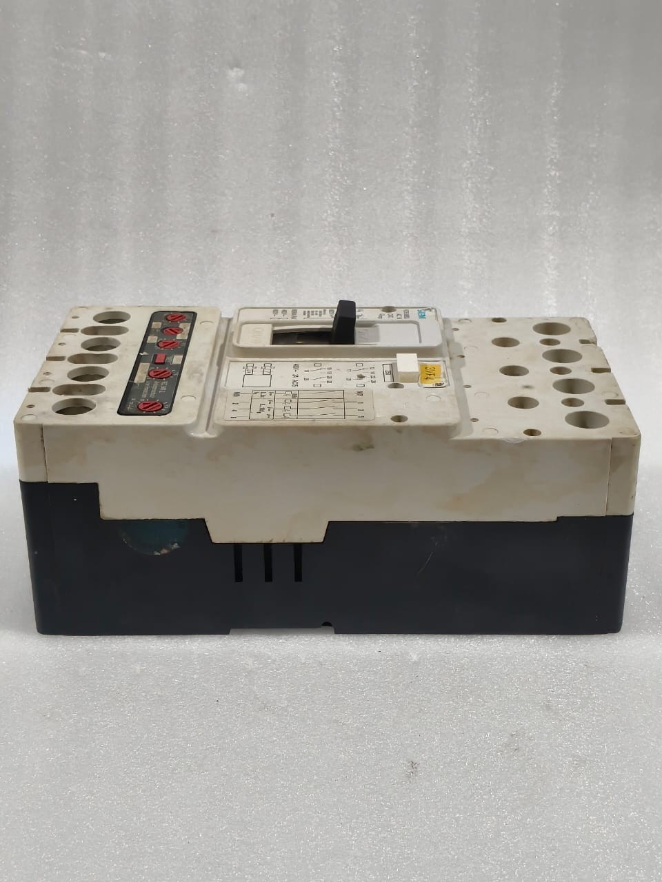 SIEMENS 3VF4 160-200AMP 4POLE CIRCUIR BREAKER FREE FAST