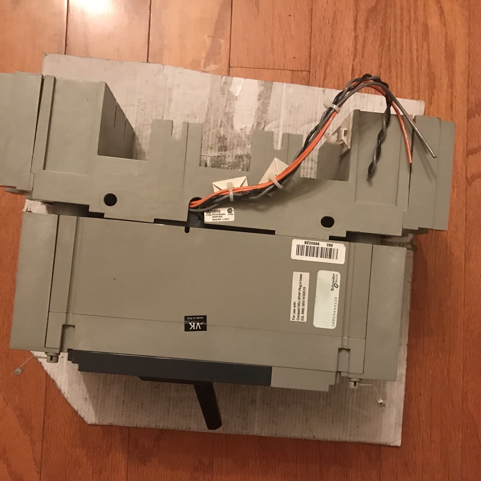 Merlin Gerin NSJ600A 3 Pole 600Amp 600V Molded Case Switch w/Base