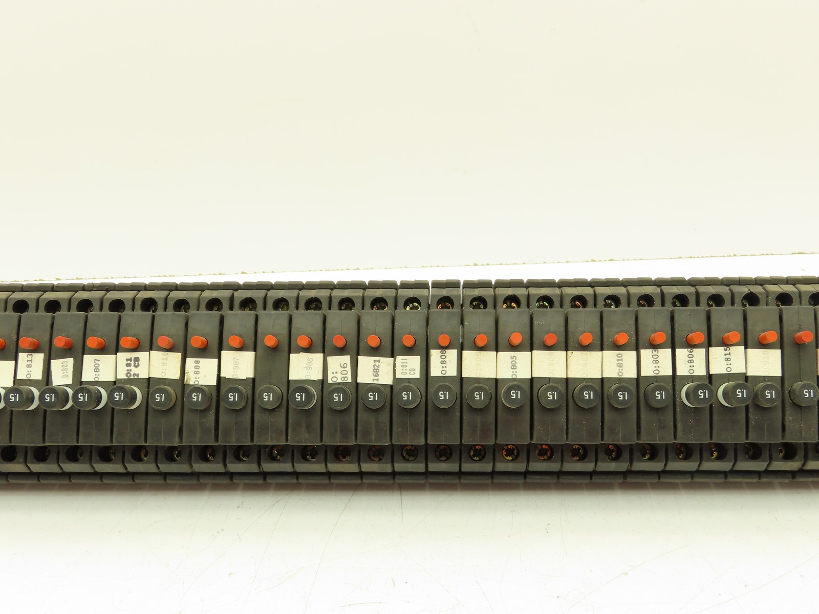 Allen Bradley 1492-GH015 Din Rail 1.5A Circuit Breaker Ser B 250V Lot of 69