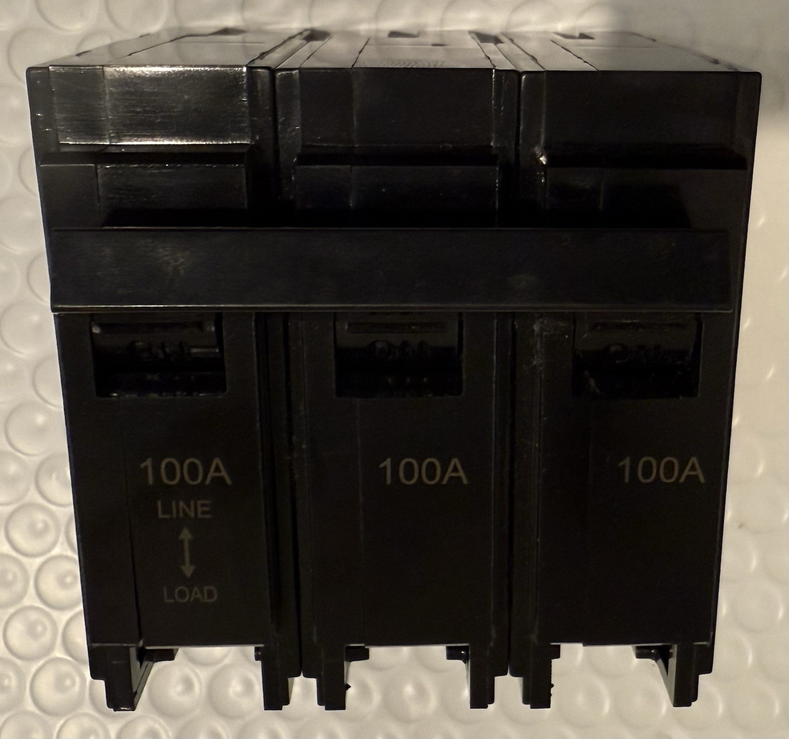 100 Amp 3-Pole Plug-In Circuit Breaker for GE Thick/Q-Line Load Centers NWOB