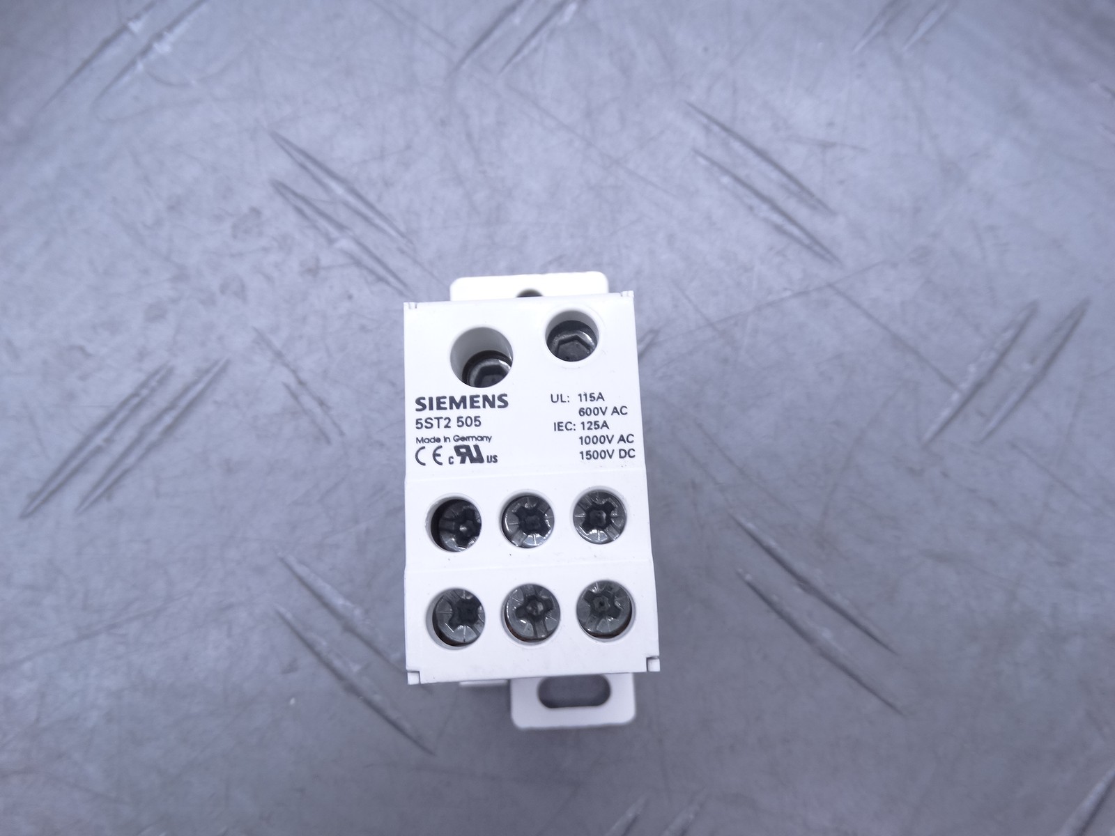 Siemens 5ST2505 1-pole 125A 690V Input Distribution Block