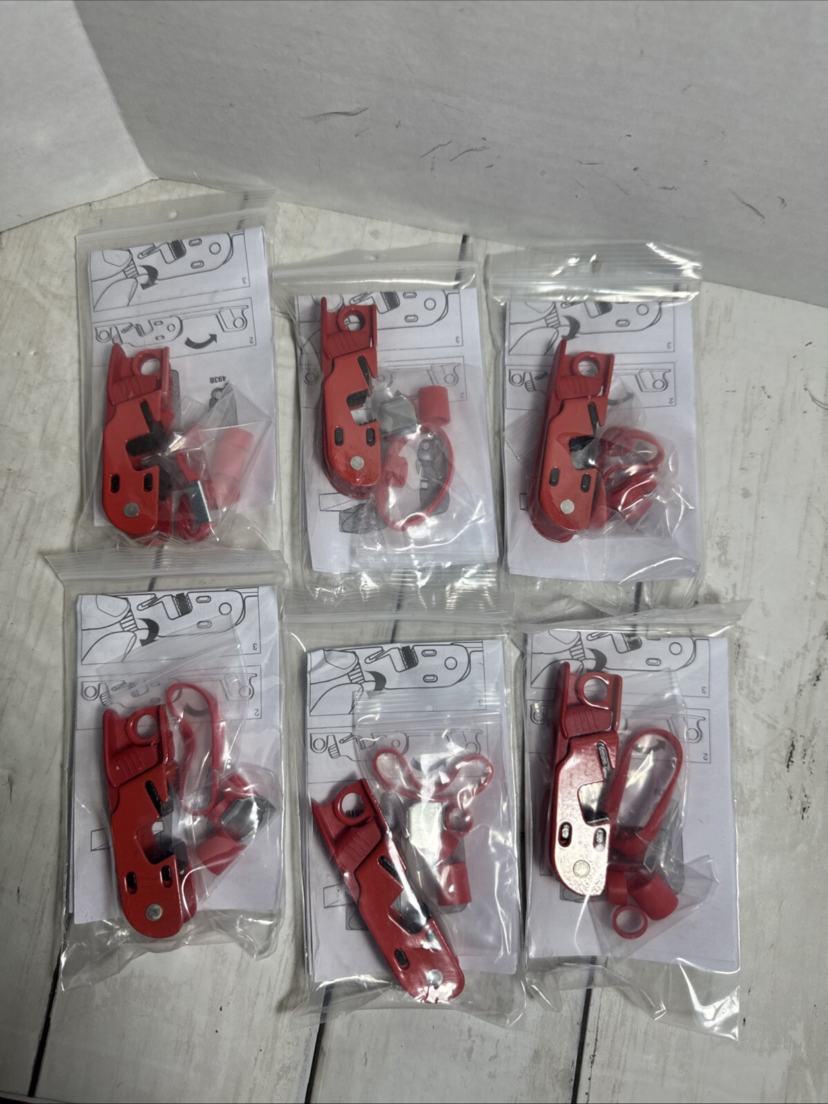 Master Lock 493B Grip Tight Circuit Breaker Lockout Standard Toggle 6 Pack
