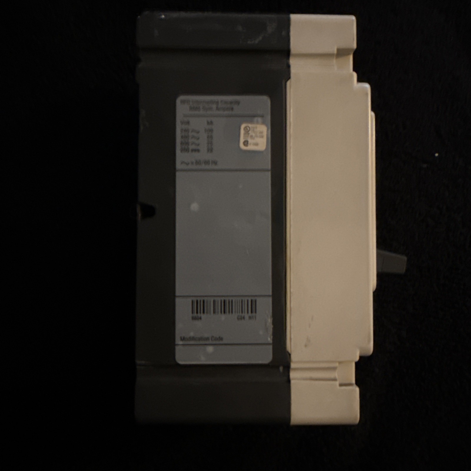 Eaton HFD2200 200 Amp 2 Pole 600VAC 250 VDC HFD65K