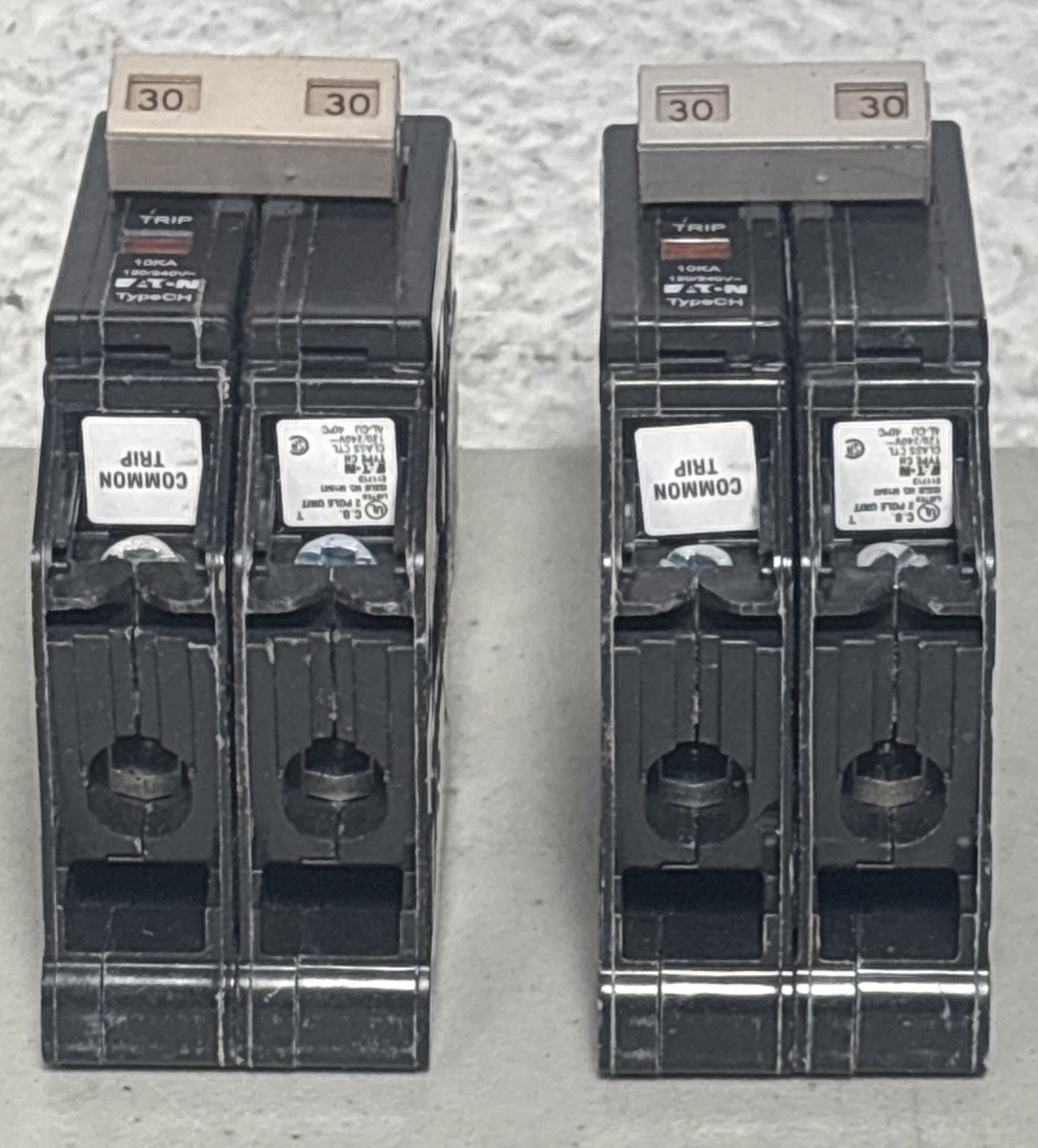 Lot of 2 New EATON CH230 CHF230 Circuit Breakers 30 AMP 2 Pole Type CH