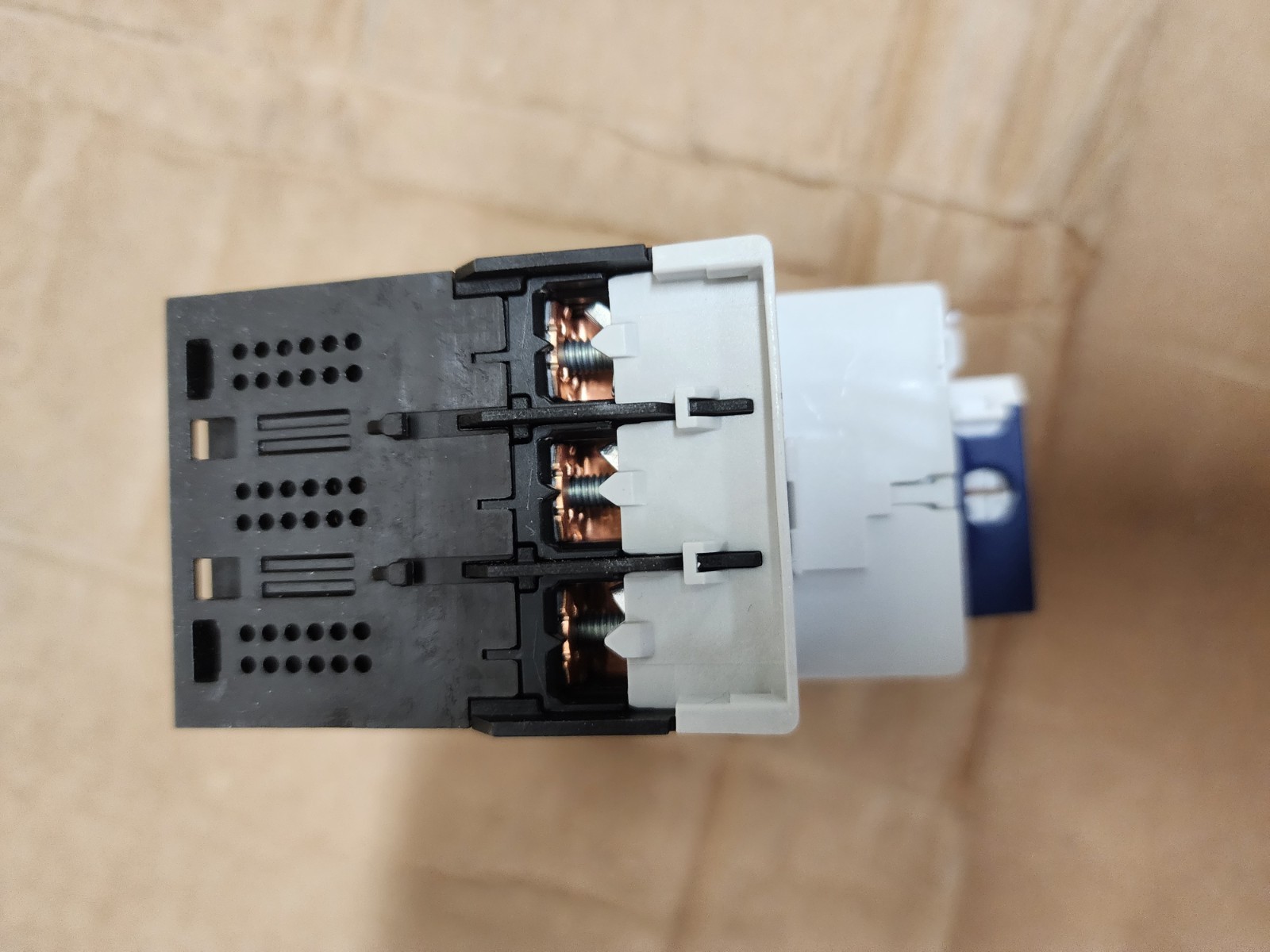 Allen Bradley 140MT-D9E-C10 480V 0.63 – 1 A Motor Protector Circuit Breaker