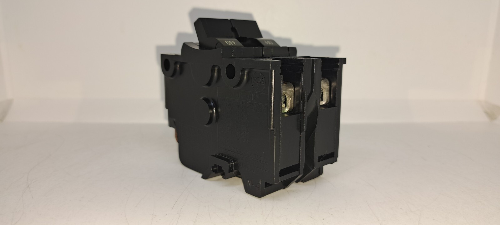 FPE NA220 2 Pole 20 Amp 120/240V Circuit Breaker Red Handle