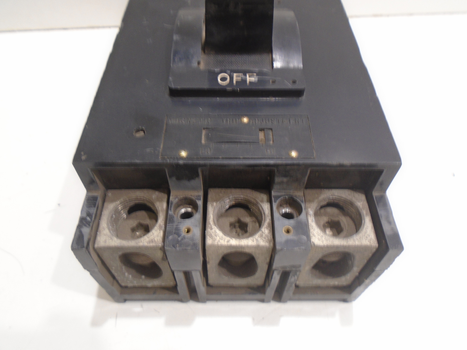 SQUARE D LAL36400 CIRCUIT BREAKER 400A TYPE LAL 600VAC/250VDC 3-POLE
