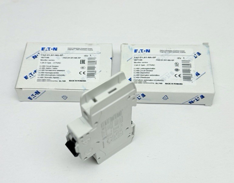 LOT OF 2, EATON FAZ-D1,5/1-NA-SP CIRCUIT BREAKER 1,5A D 1POL-277VAC