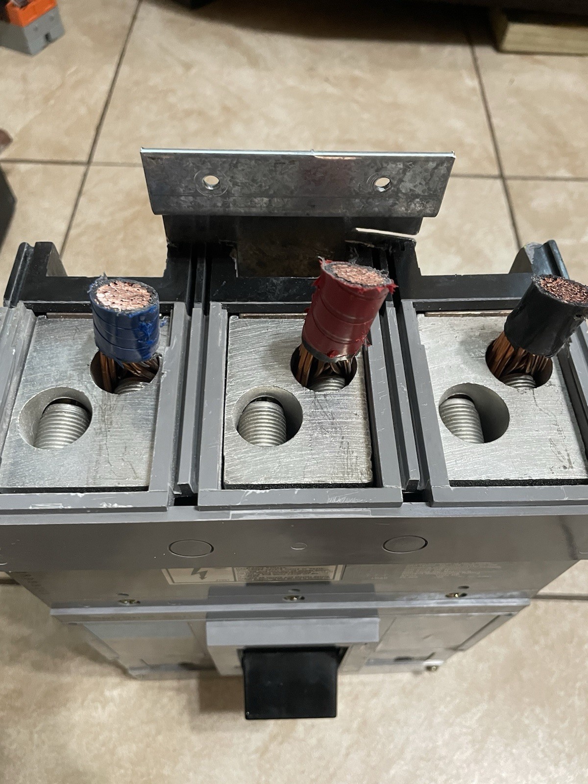 SIEMENS 250A Molded Case Circuit Breaker – Tested / Good Condition