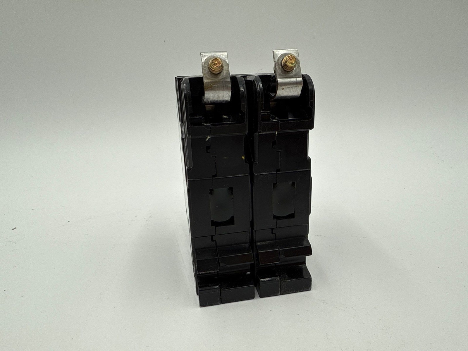 Square D EHB24020 Bolt On Circuit Breaker 20A 2P 277V EHB 20 Amp 2 Pole